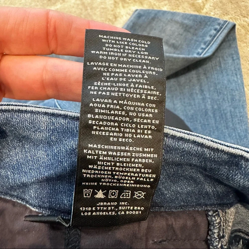 J Brand Natasha Sky Cropped Jeans - Picture 7 of 8